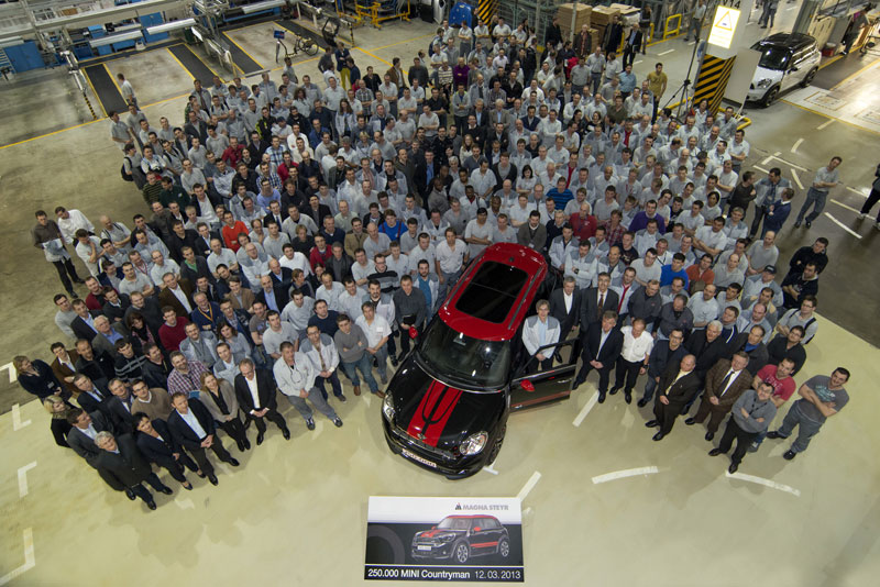 Le 250 000ème MINI Countryman sort de la chaîne de production
