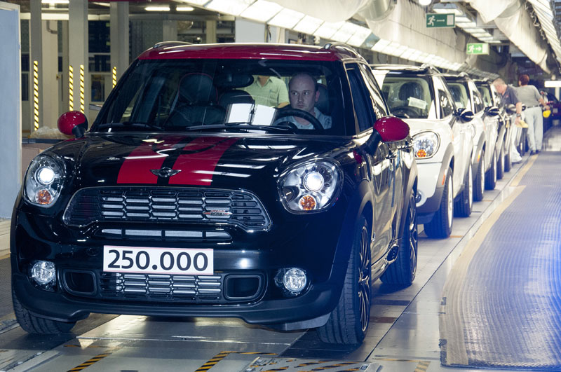 Le 250 000ème MINI Countryman sort de la chaîne de production