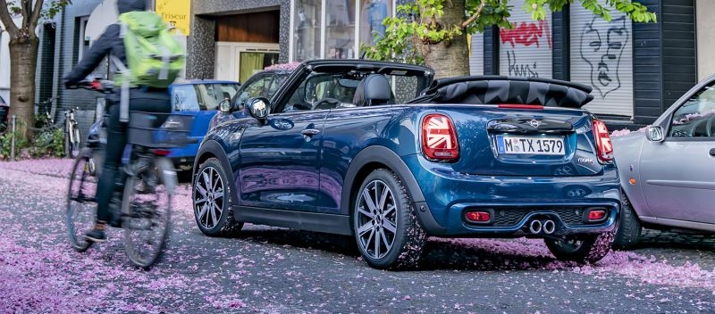 MINI Cabrio Sidewalk