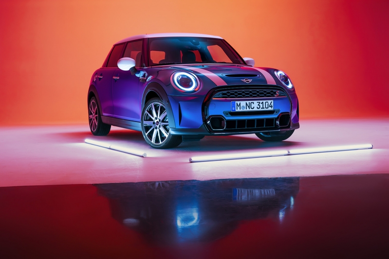 Nouvelles MINI Hatch 3 & 5 portes et nouveau MINI Cabrio